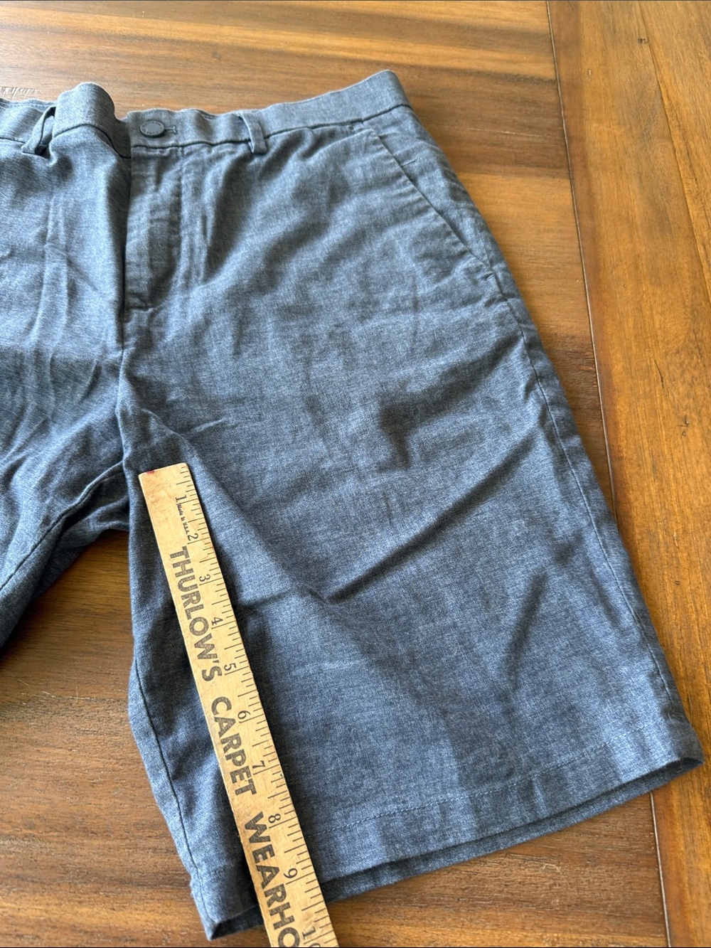 Banana Republic Men's Charcoal Gray Shorts -Size 34 - Picture 9 of 9